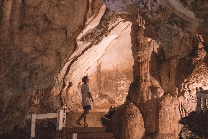 2-Day Vang Vieng Tour from Vientiane - KM 52 Hmong Village and Vang Xang