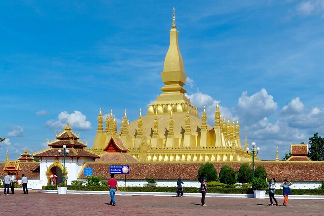 A Full Day in Laid-Back Vientiane - Lunch at a local restaurant
