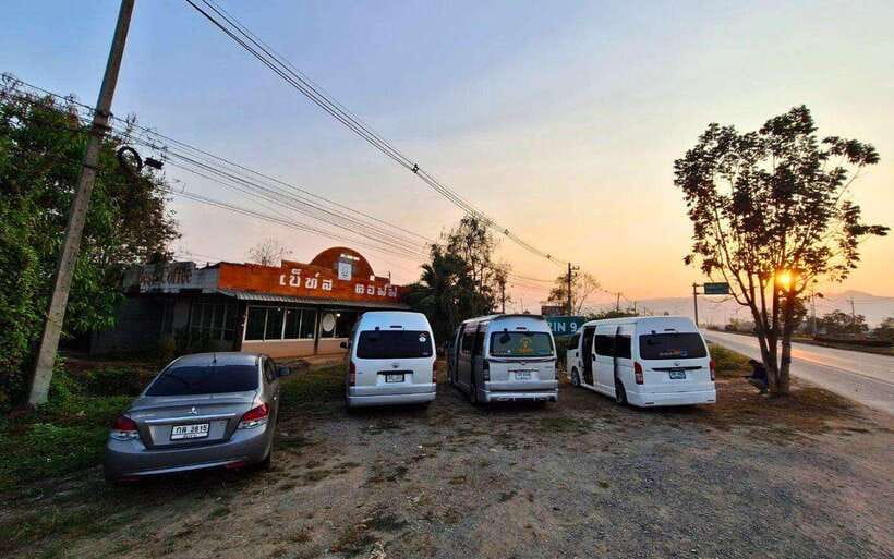 Chiang Rai: 2-Day Transfer to Luang Prabang by Slow Boat - Comfort, crowds, and the high-season tradeoff