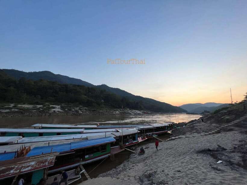 From Chiang Rai : 2 Day 1 Night Slow Boat to Luang Prabang - Boarding the slow boat at Huay Xai