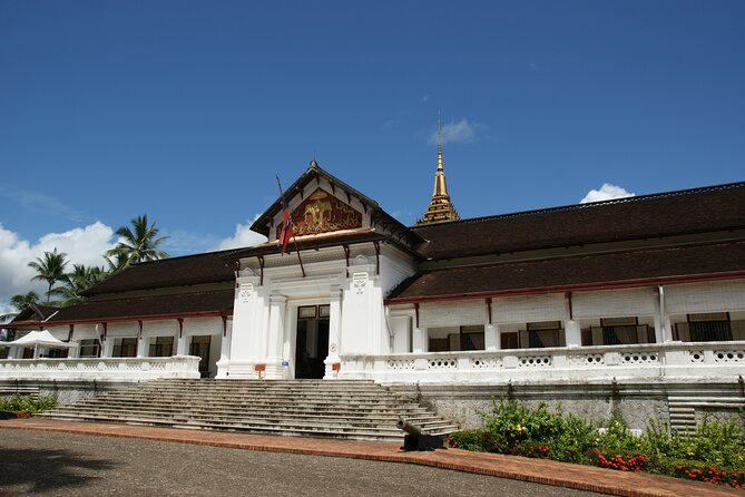 Full-Day Luang Prabang Highlights Tour Including Kuangsi Waterfall - Key details to know before booking