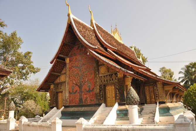 Full-Day Luang Prabang Highlights Tour Including Kuangsi Waterfall - Kuang Si Falls and the turquoise pools