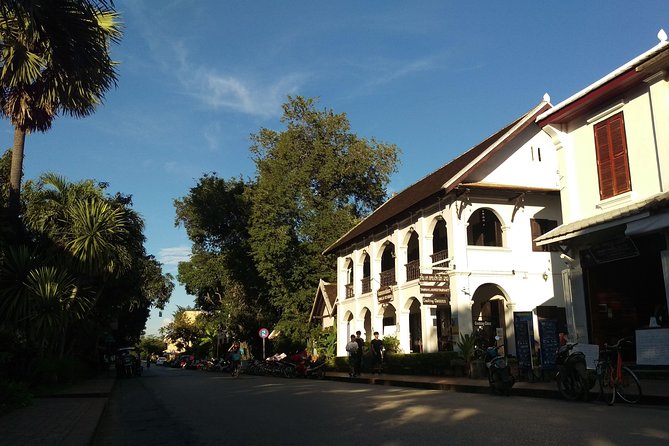 Luang Prabang City Tour & Kuang Si Waterfalls - Mount Phousi and the cost of the climb