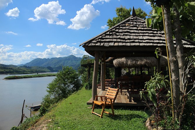 Luang Prabang: Cruise to Pak Ou Caves & Kuang Si Waterfalls - A short Hmong culture stop