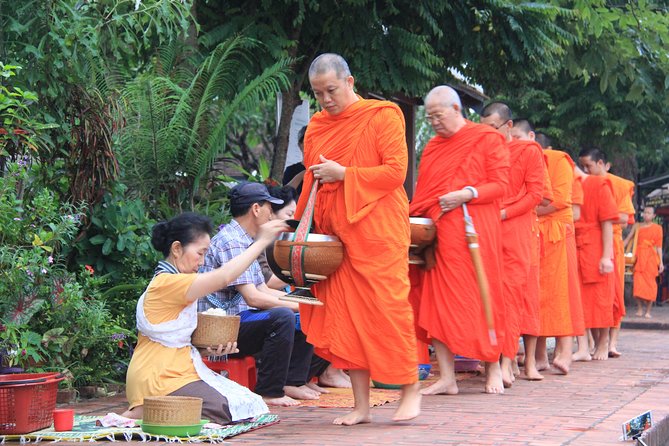 Luang Prabang Early Morning Alms Giving and Wet Market - Key points to know before booking