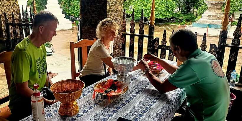 Luang Prabang: Foodie Walking Tour & Monk Blessing - Why the small group and guides matter