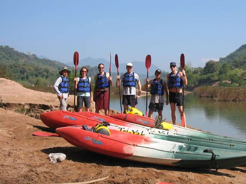 Luang Prabang: Kayak Tour to Pak Ou Caves - A short Mekong paddle before lunch