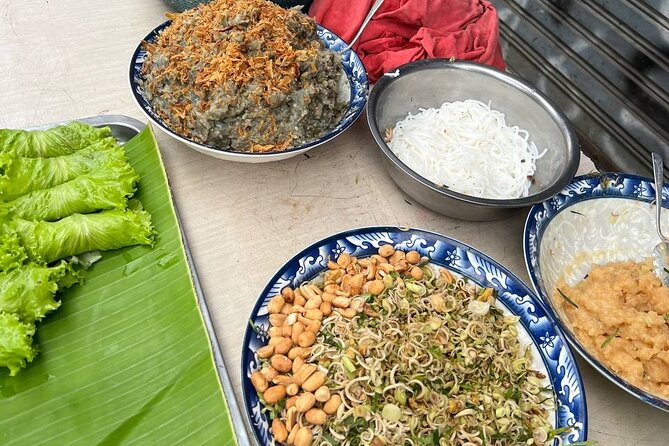 Luang Prabang Local Market and Morning Food Tour with Drinks - Arriving in Luang Prabang’s Food World