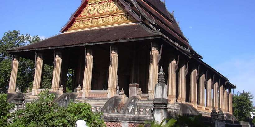 Luang Prabang: Local Village & Kuang Si Falls Private Tour - Sunset at Wat Siphouthabath