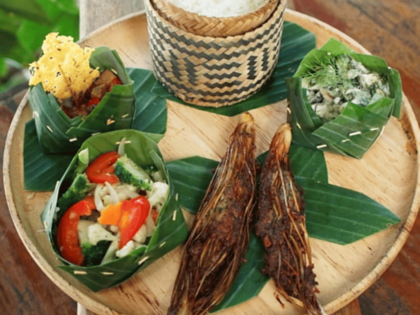 Luang Prabang: Mekong Sunset Cruise & Lao Tasting Dinner - The sunset views and photo stop
