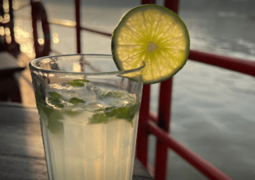 Luang Prabang: Mekong Sunset Cruise & Lao Tasting Dinner - Who should book this experience?