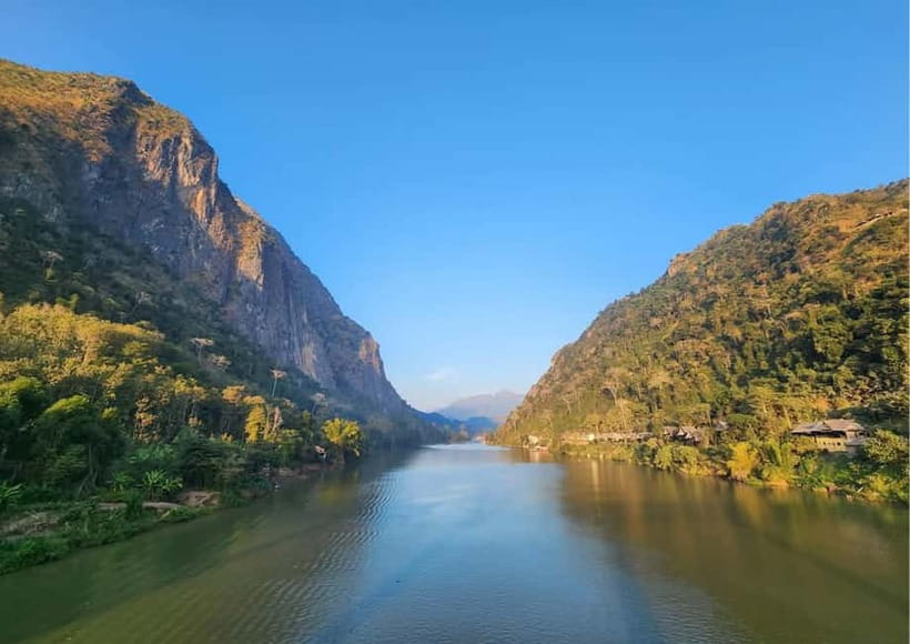 Luang Prabang: Nong Khiaw 3-Day Trekking & camping, Homstay - A village evening with bamboo crafts and local food