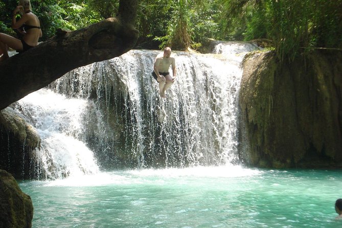 Luang Prabang Private Minivan - The road to Kuang Si Waterfalls