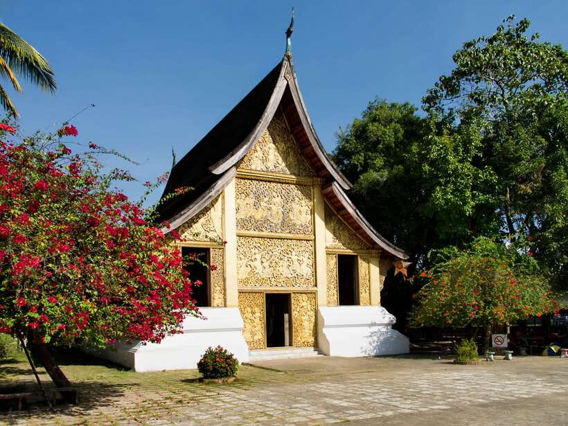 Luang Prabang: Private Must-See Sights and Mount Phousi Tour - Luang Prabang’s night market after dark
