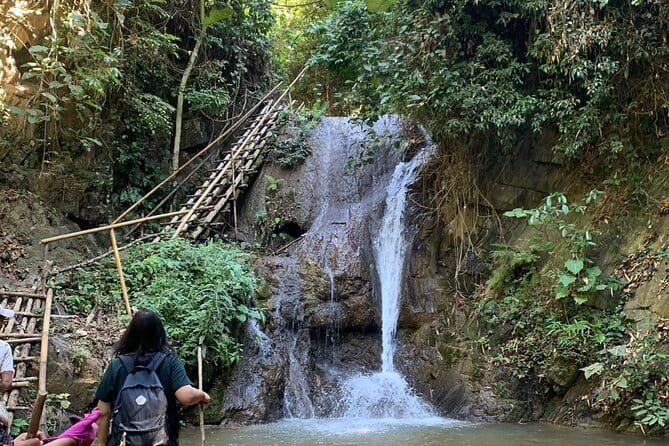 Nong khiaw, 1Day Muang Ngoy Waterfall, Local Village and Kayaking - Kayaking Back Toward Nong Khiaw at Sunset