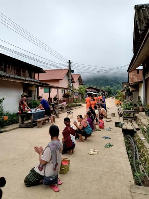 Nongkhiaw boat trip to Muang Ngoi - A flexible private outing, when the guide is confirmed