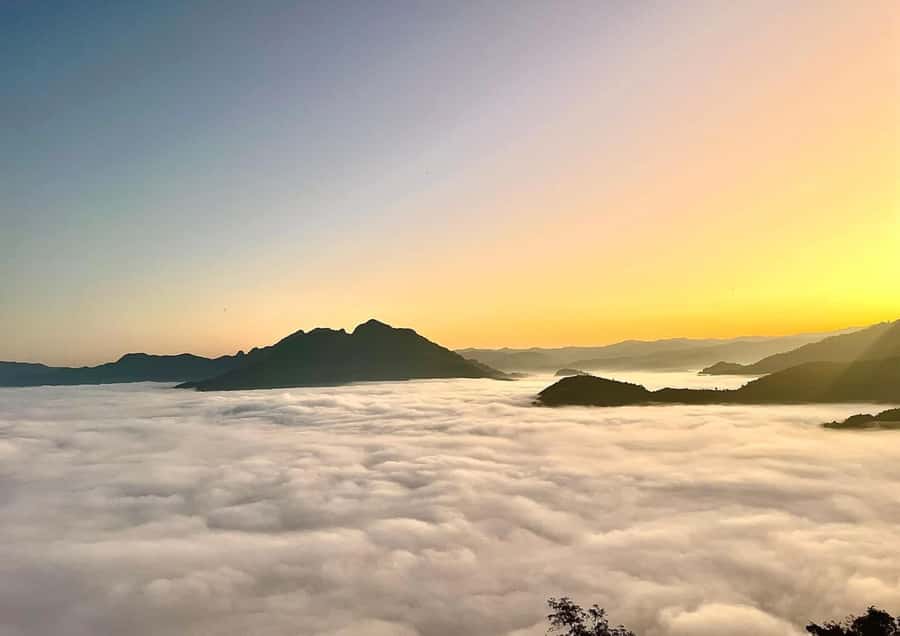 Overnight Camping At nong khiaw view point, 360 view - The Summit and Its 360-Degree View