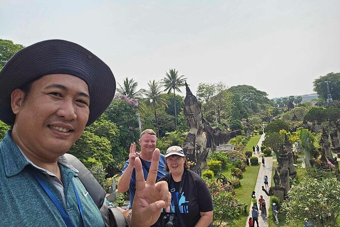 Private Full Day Vientiane City Tour - Wat Si Saket: begin with thousands of quiet images