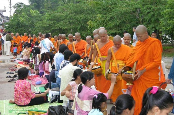 Private Tour: Half-Day City Tour of Luang Prabang - Why this five-hour tour works well in Luang Prabang