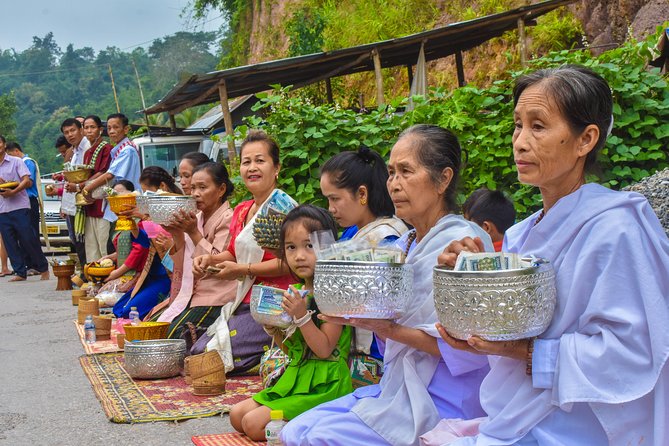 Private Tour: Half-Day City Tour of Luang Prabang - Royal Palace Museum and the gold Buddha