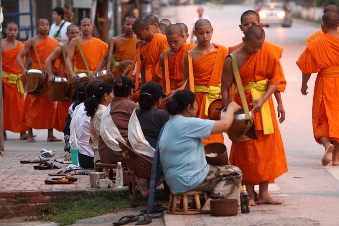 Small Group Half Day Luang Prabang city tour - Wat Sensoukharam and novice monk life
