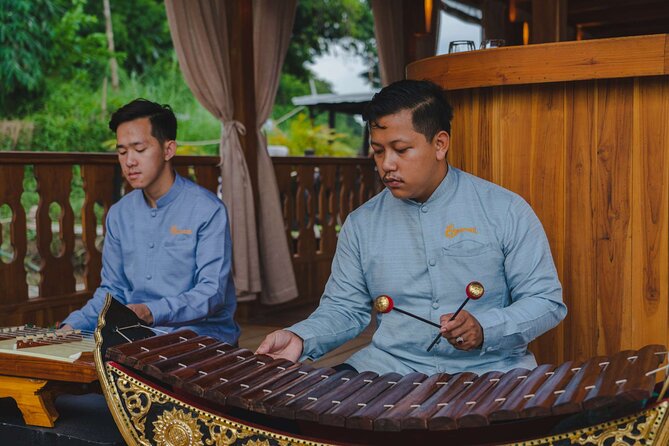 Sunset Cruise in Luang Prabang with Live Performance - What the 40-person capacity means