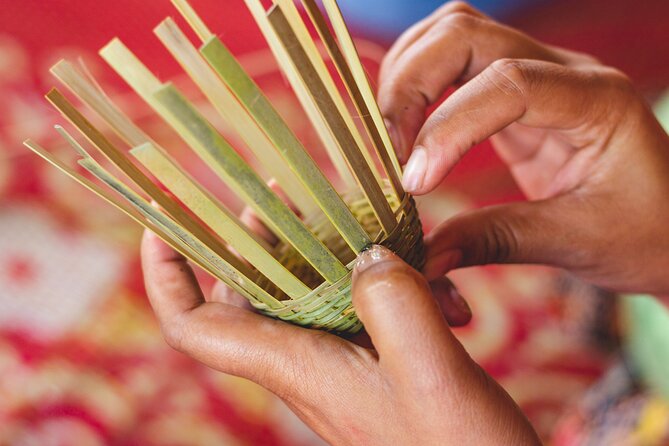 The Namkhan - Traditional Lao Bamboo Weaving - Making your own bamboo tea filter