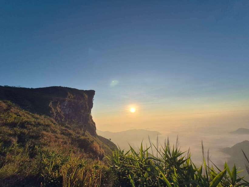 Transfer : wonder full Sunrise and landscape at Phu Chifa - Price, group size, and what you receive
