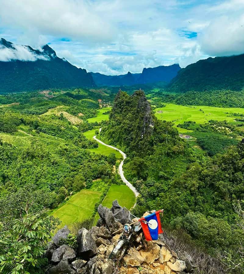 Vang Vieng: Climbing & Ballon (Departure from Vientiane) - Climbing and the active side of the trip
