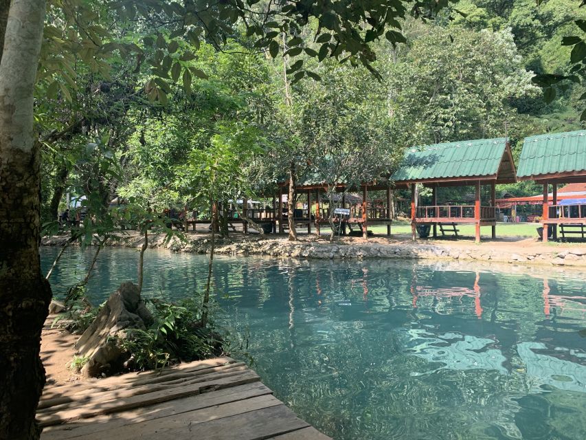 Vang Vieng: Kayaking & Cave Tubing with Zip Line/Blue Lagoon - Zip line or Blue Lagoon 1?
