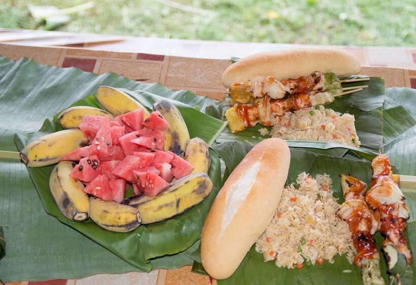 Vang Vieng: Tham Nangfar and Tham Nam Day Tour with Kayaking - What to bring for a more comfortable day