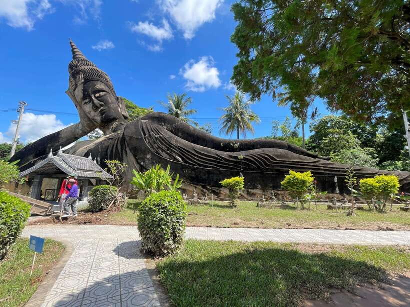 Vientiane: Half-Day City Tour with Patuxai and Buddha Park - Key points at a glance