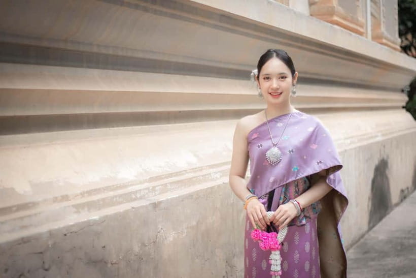 Vientiane: Lao Cultural Attire Rental Experience - Key points to know before booking