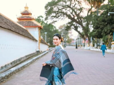 Vientiane: Lao Cultural Attire Rental Experience