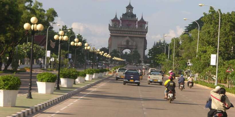 Vientiane: Private Full-day Must-See Sights & Sunset Tour - Talad Sao, where the old market meets the mall