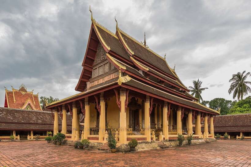 Vientiane: Private Full-Day Tour with Buddha Park and Lunch - Buddha Park at the Start of the Day