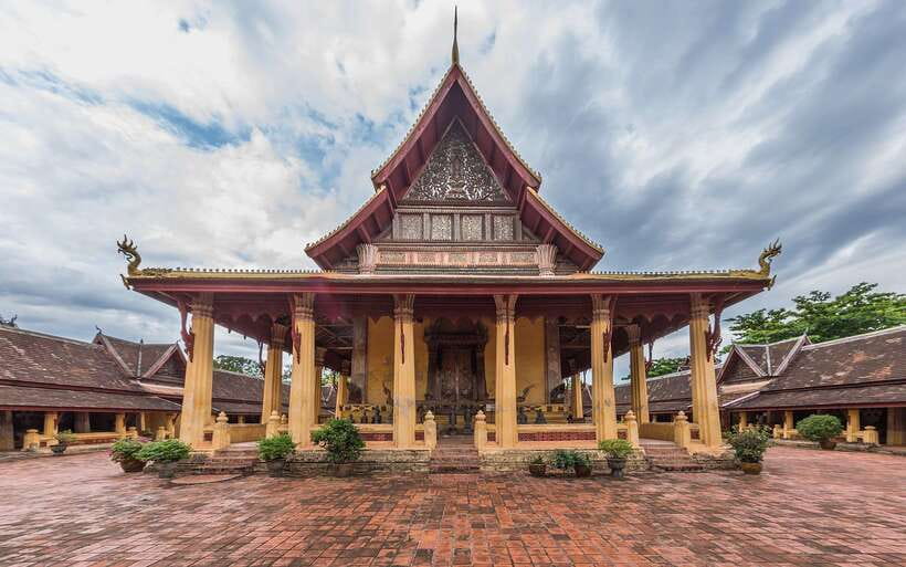 Vientiane: Private Full-Day Tour with Buddha Park and Lunch - Wat Sisaket and Thousands of Buddha Images