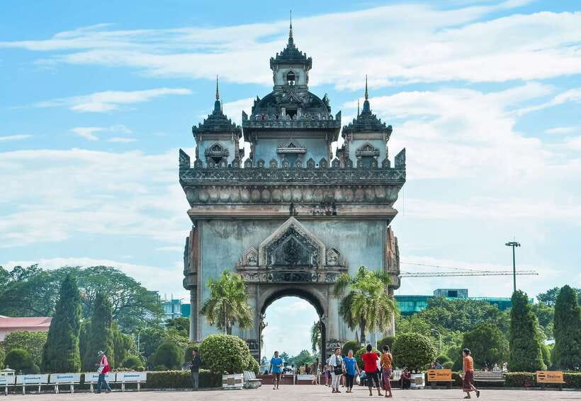 Vientiane Private Full-Day Tour with Buddha Park and Lunch - Patuxay Monument, Vientiane’s concrete triumphal arch